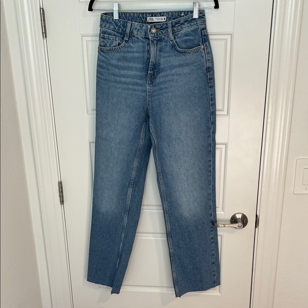 Zara Women's Straight Leg Blue Jeans